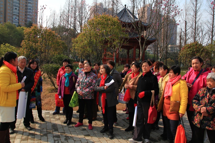 “游木兰园，学园林科普知识，共享绿色生态环境” -记武汉市园林科学研究所2016年植树节科普宣传活动