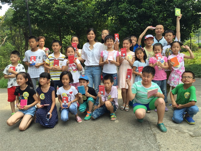 品鉴水生植物 ――记市园林科研所市民园林学校2016年第3期活动