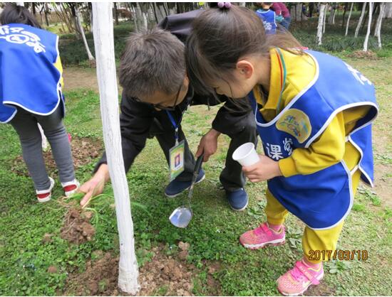 科普公园“植树节特别活动――我与小树共成长”公园大课堂