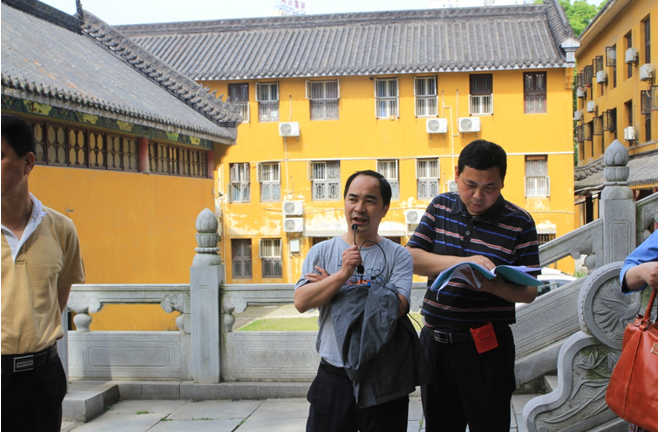 我市城区古树名木调查现场培训会在宝通寺举行