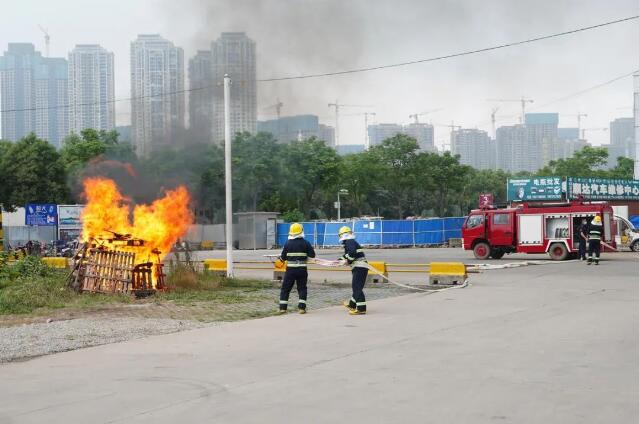 武汉“安全生产月”活动精彩纷呈
