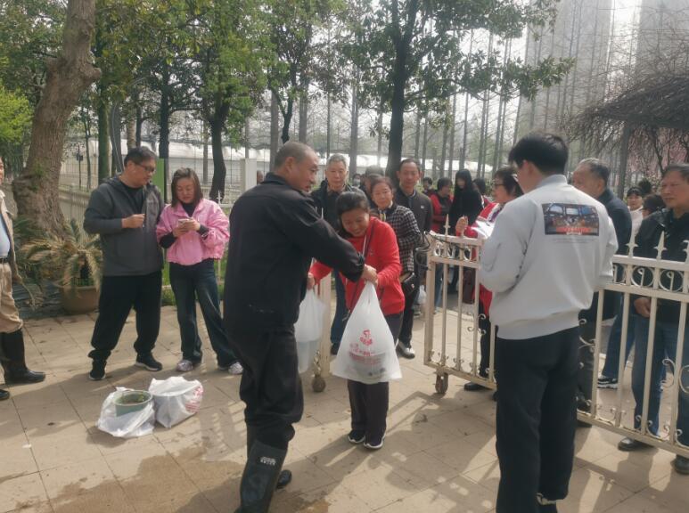“专家送绿福，碗莲进万家”科普惠民活动